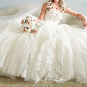 Vera Wang Liesel Gown